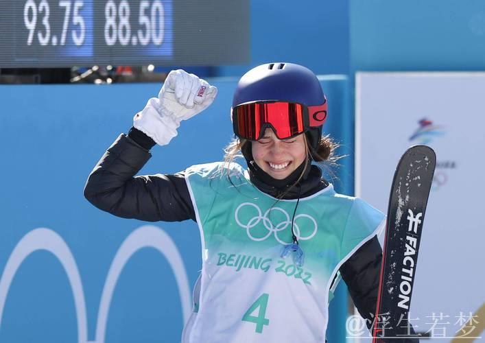 自由式滑雪世锦赛女子大跳台巅峰对决 自由式滑雪世锦赛女子大跳台巅峰对决